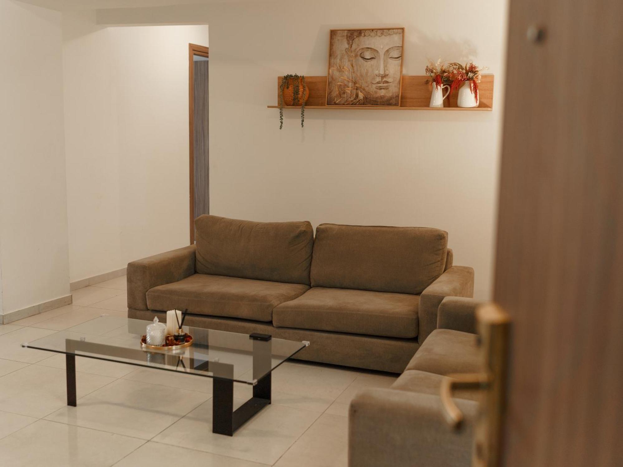 Halcyon Central Apartment Larnaca Bagian luar foto