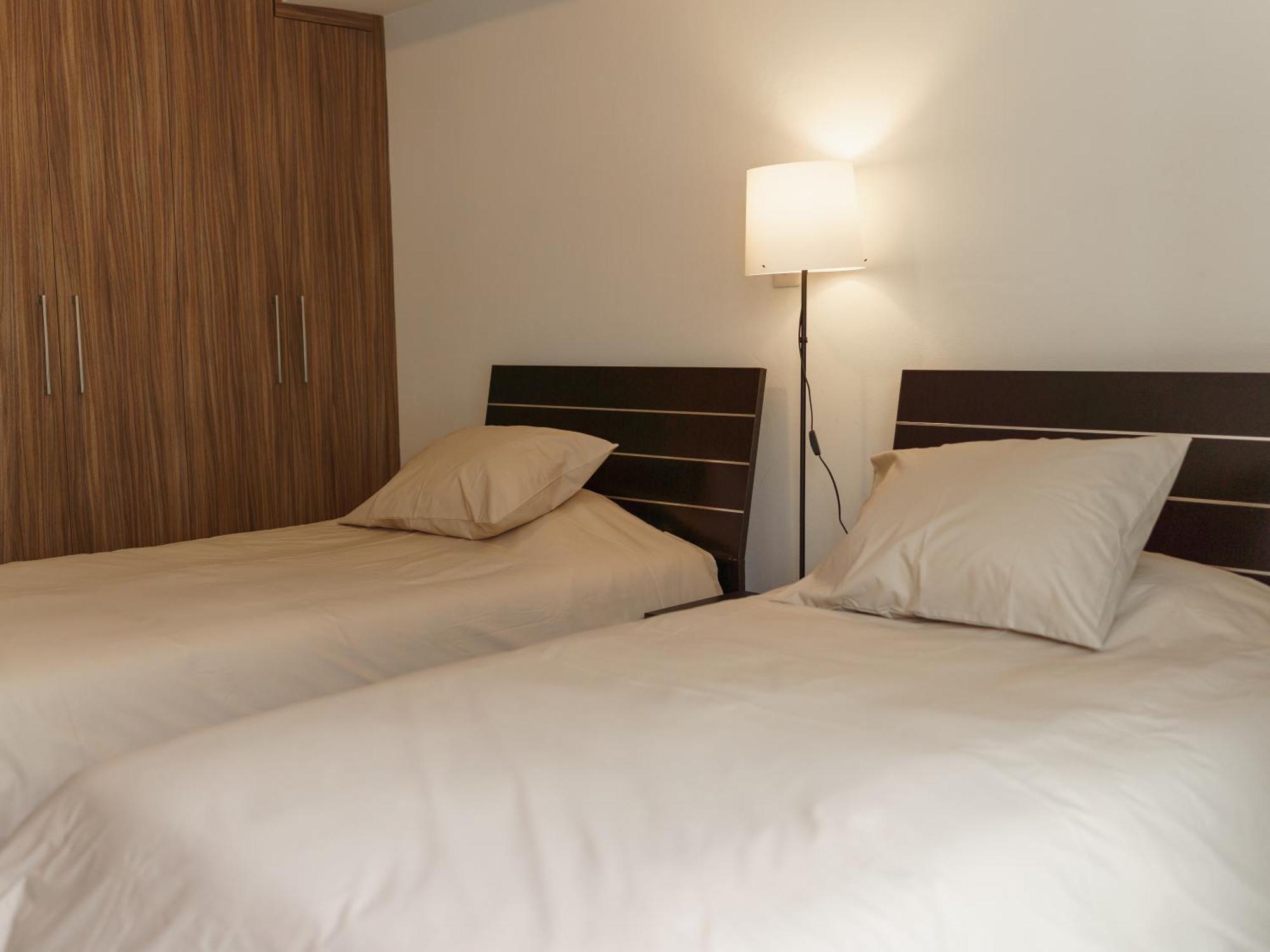 Halcyon Central Apartment Larnaca Bagian luar foto